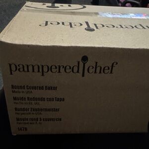 Pampered Chef Round Covered Baker in Brown